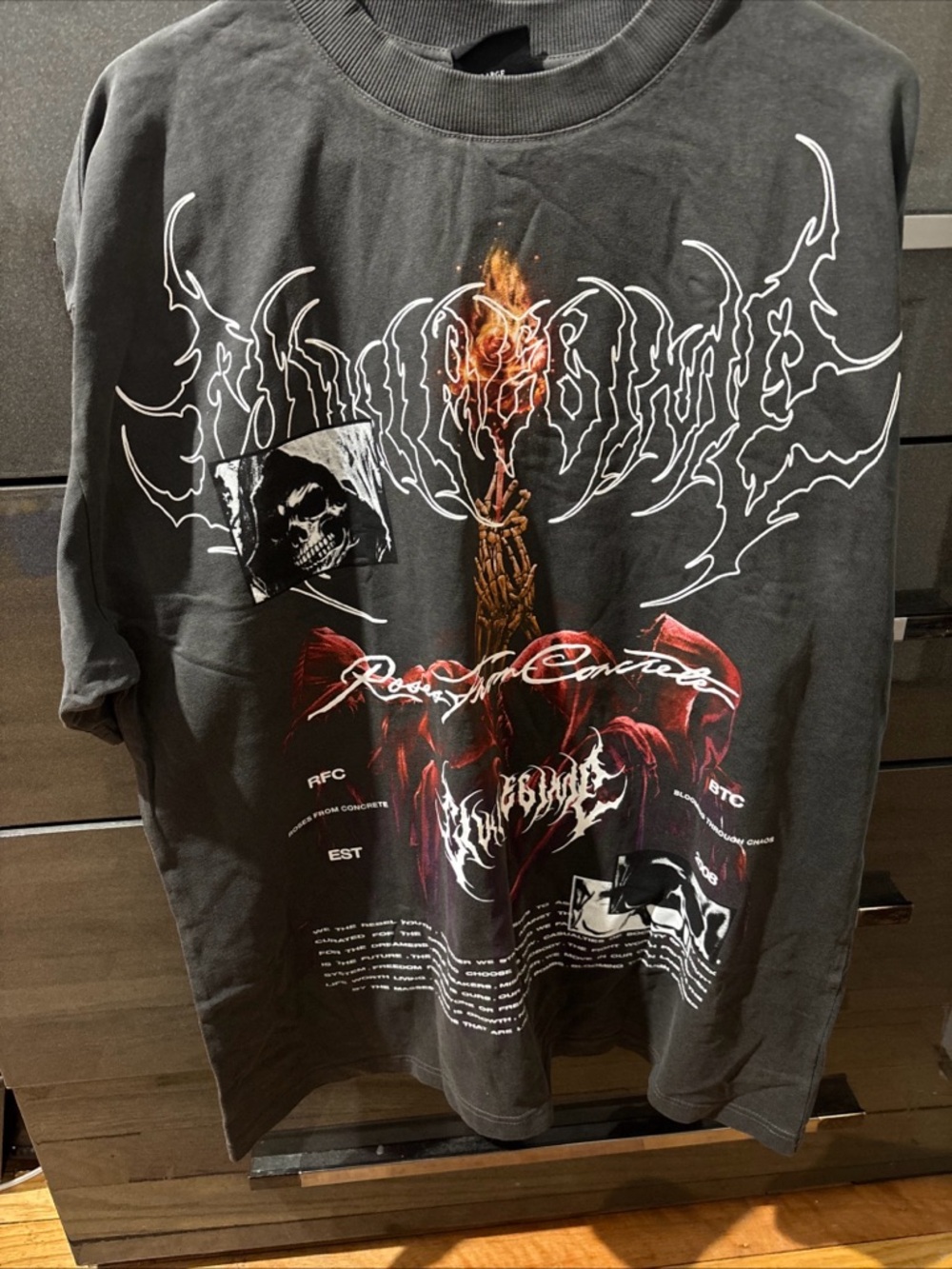 Black Graphic Short Sleeve Men’s Tee with Flame Skull Artwork